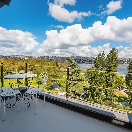 New & Old Town 4br Balat, Seaside Lejlighed *